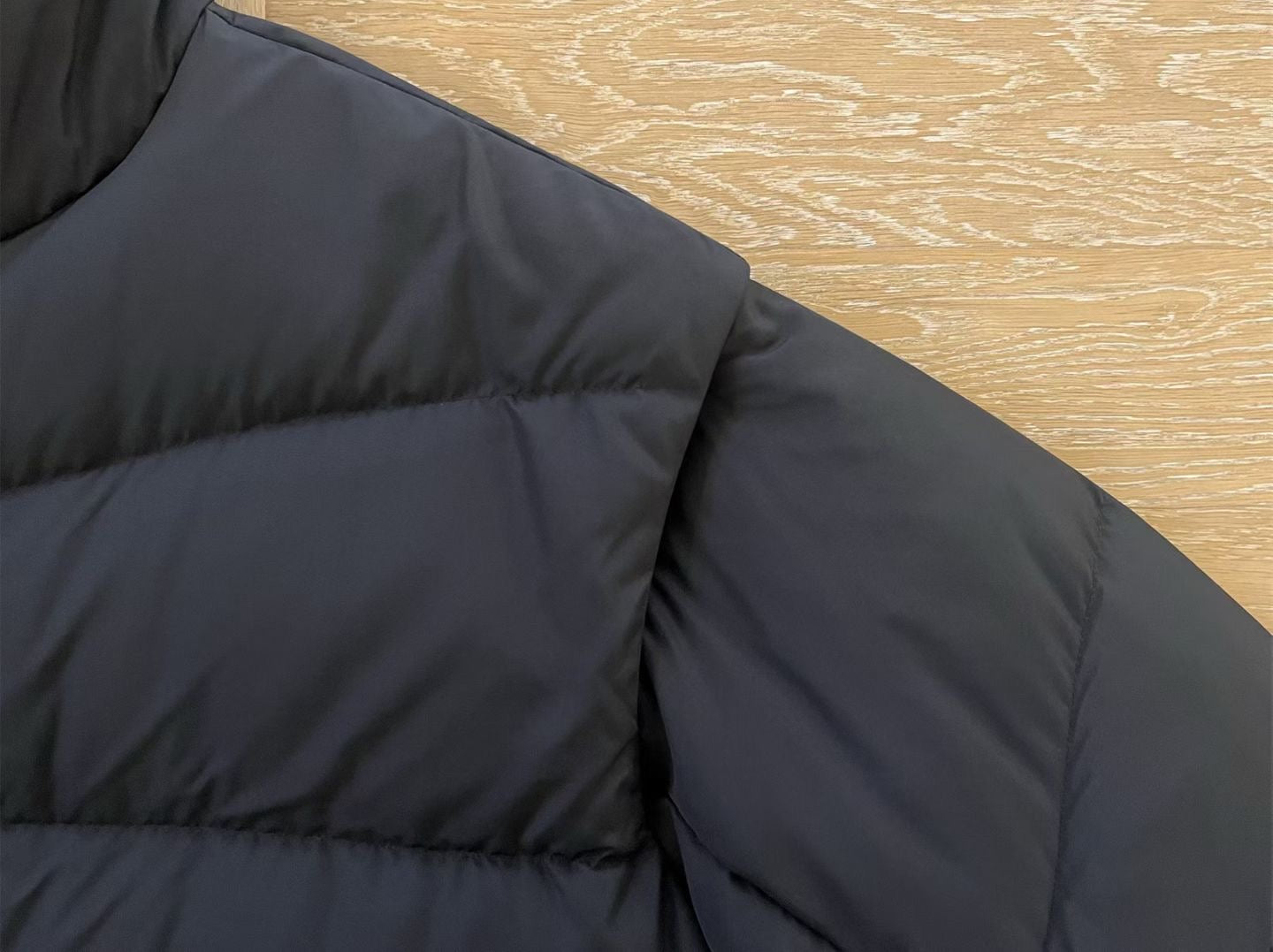 Lululemon 中長羽絨