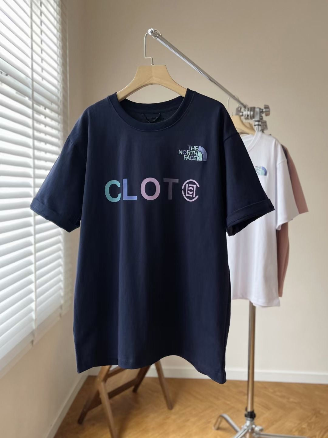 TNF Clot 刺繡tee