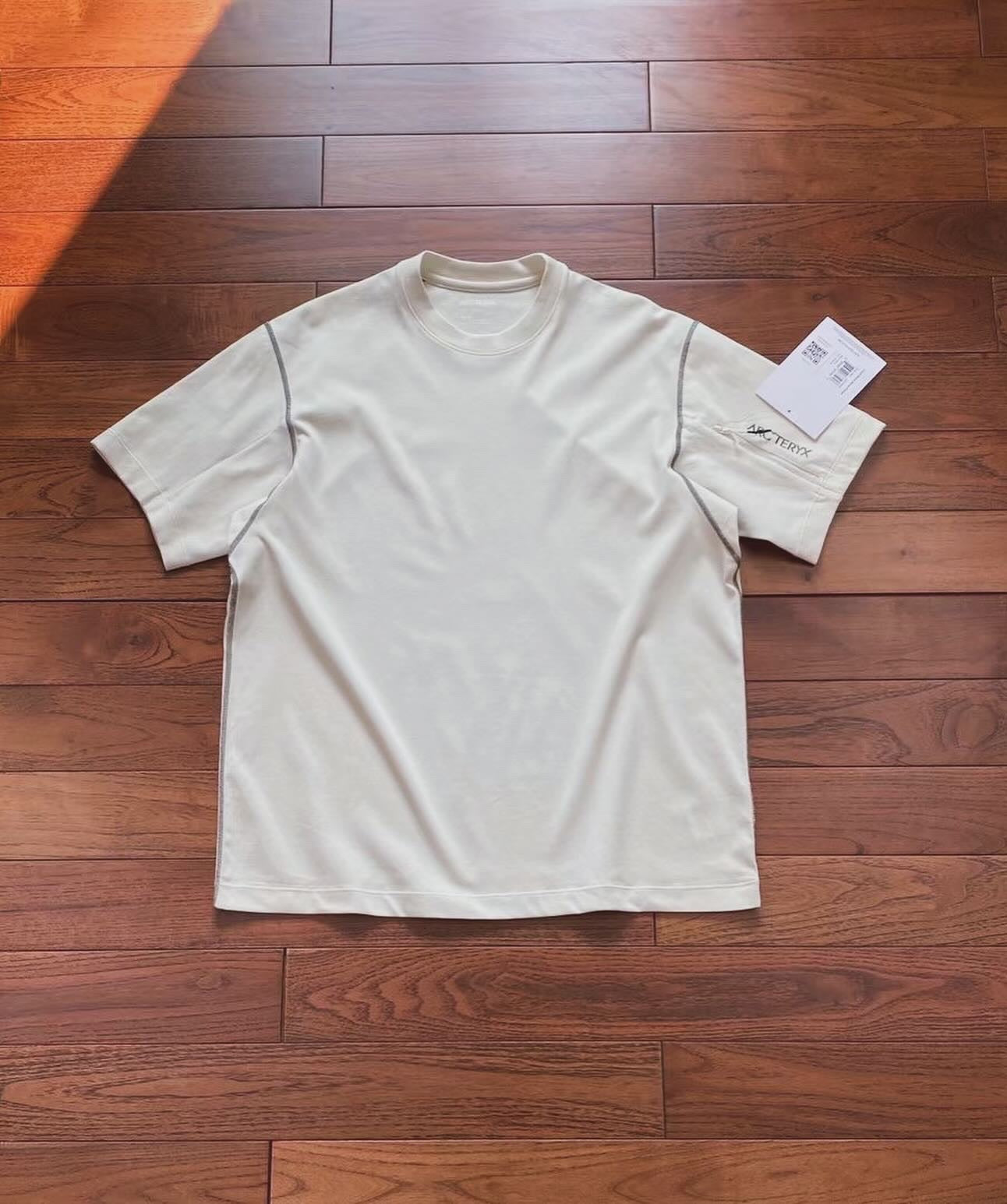 Arcteryx 吸汗速乾tee