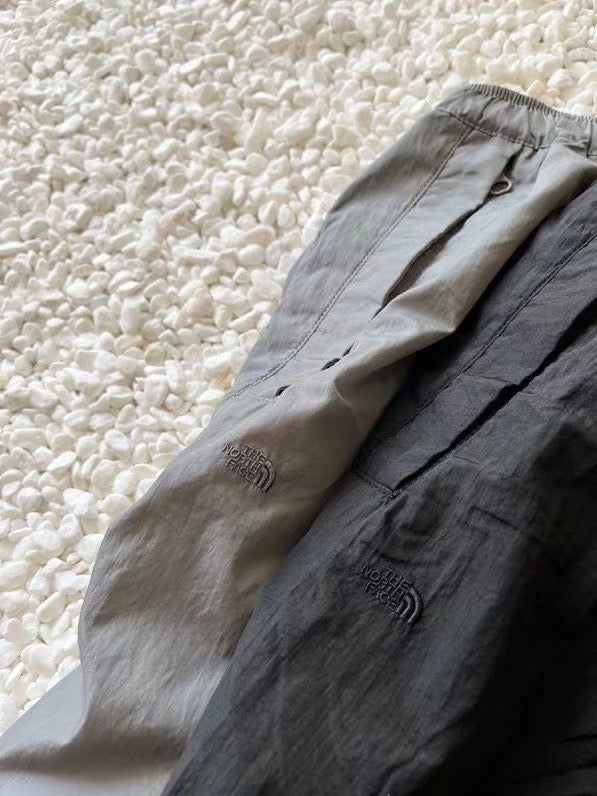 TNF 紫標Garment Dye Mountain Wind Pants