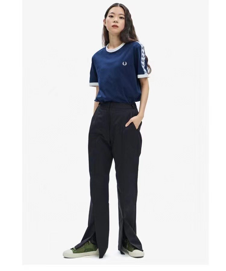 Fred Perry 肩位接拼logo tee