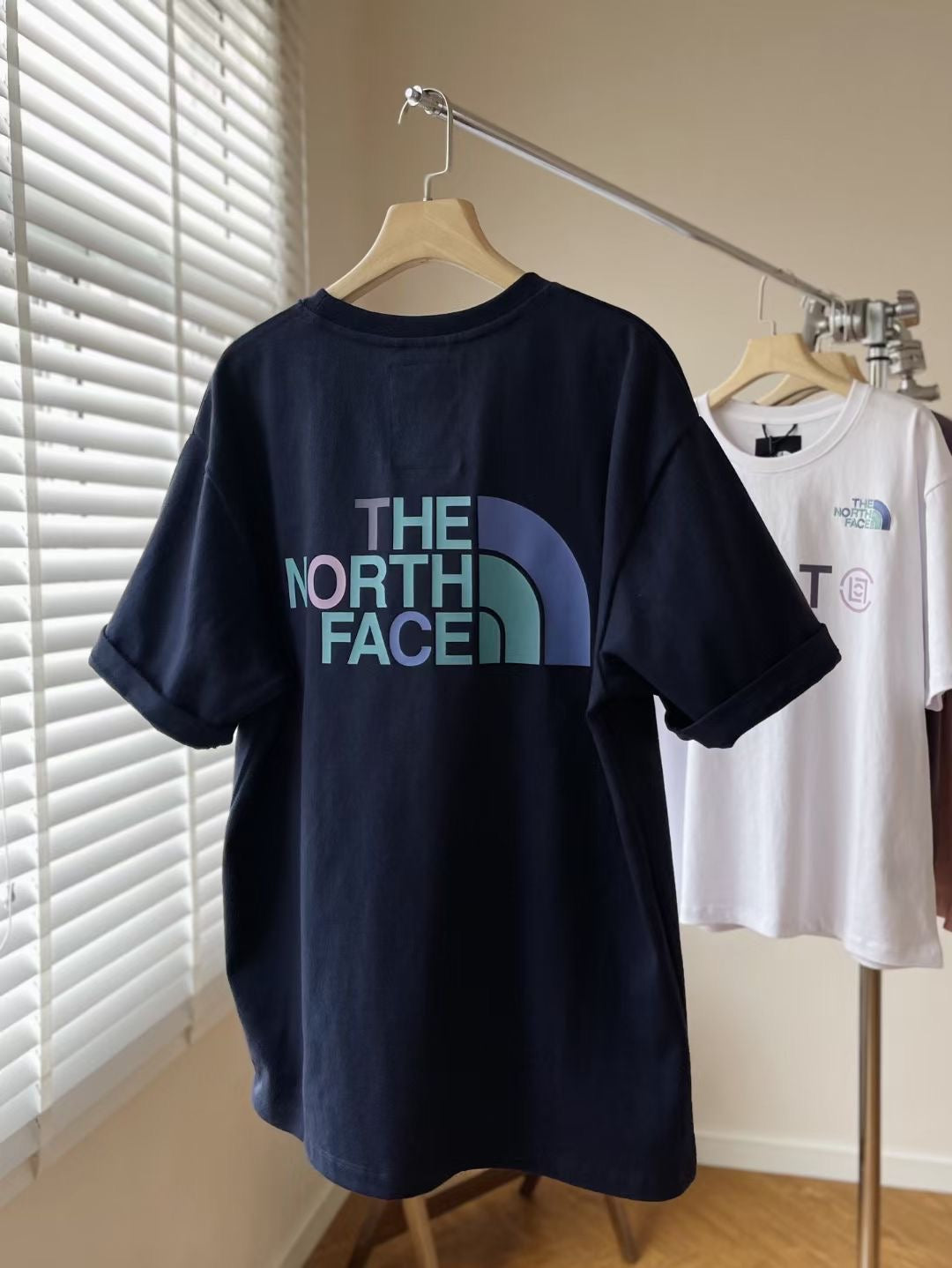 TNF Clot 刺繡tee