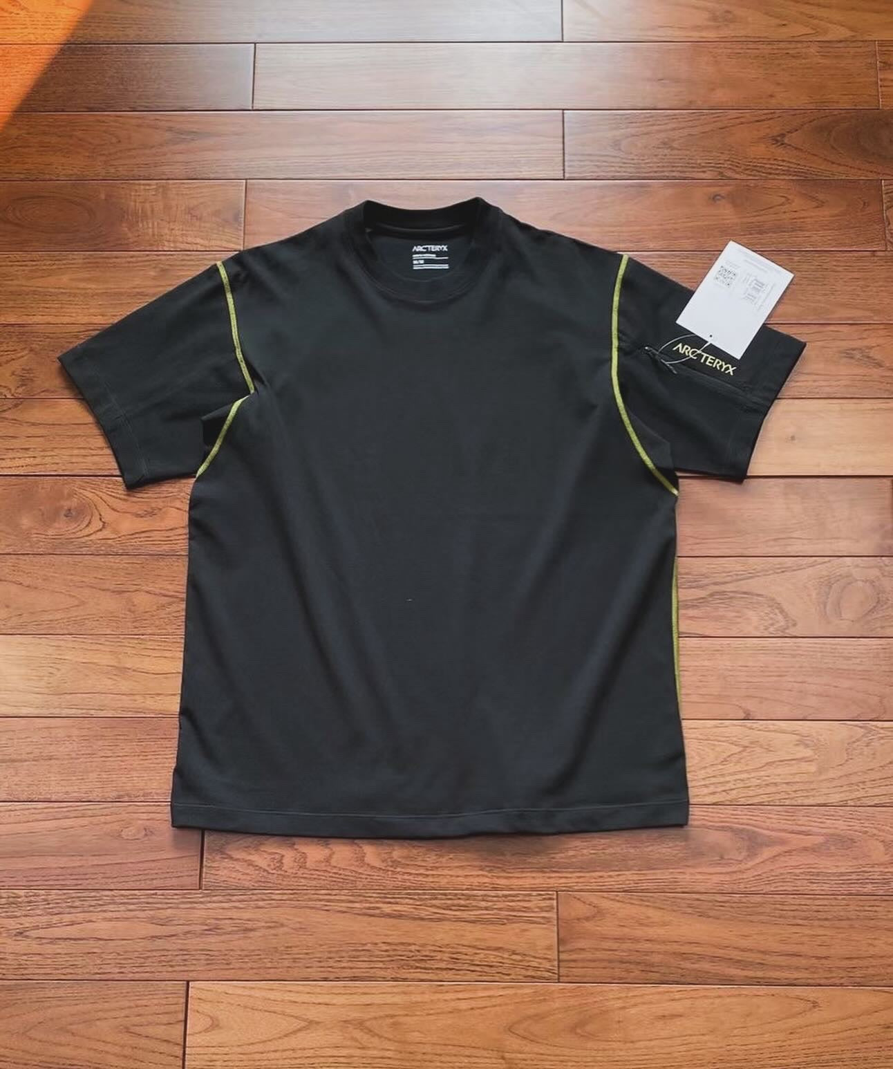 Arcteryx 吸汗速乾tee