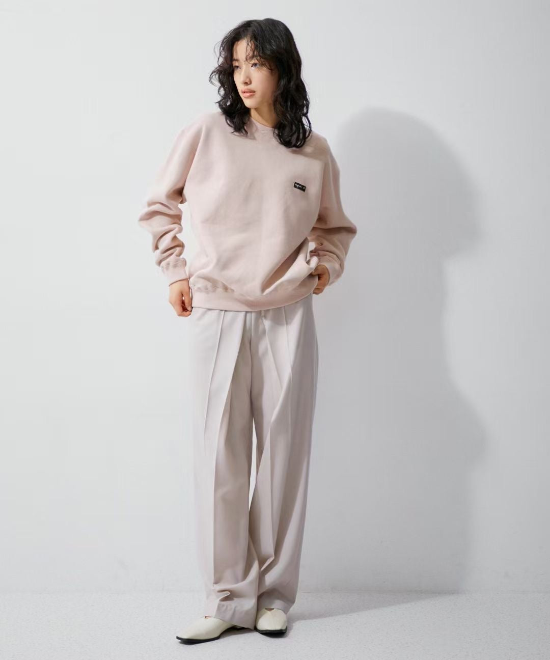 Agnes b 刺繡圓領衛衣