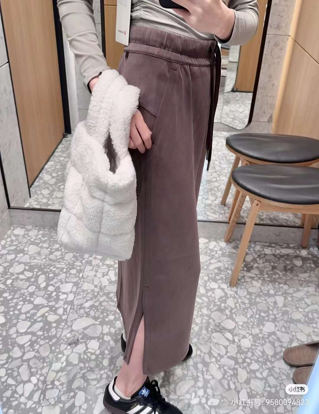 Lululemon 半折裙