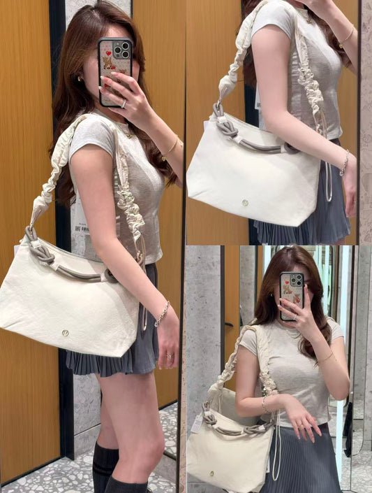 Lululemon 單肩斜咩袋