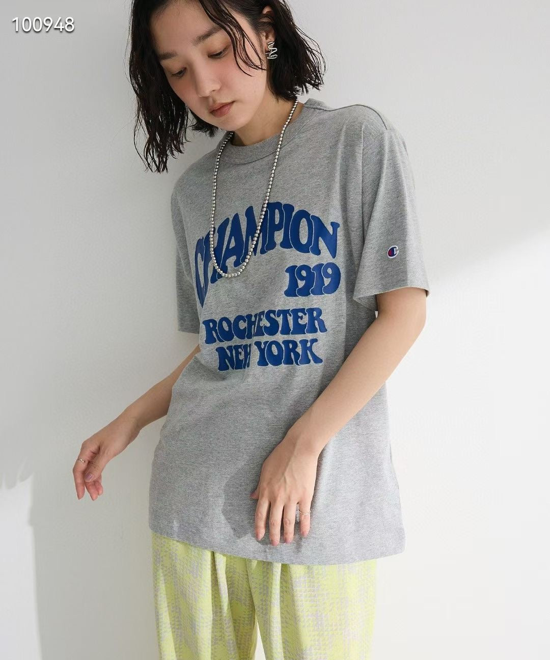 Champion 字母tee