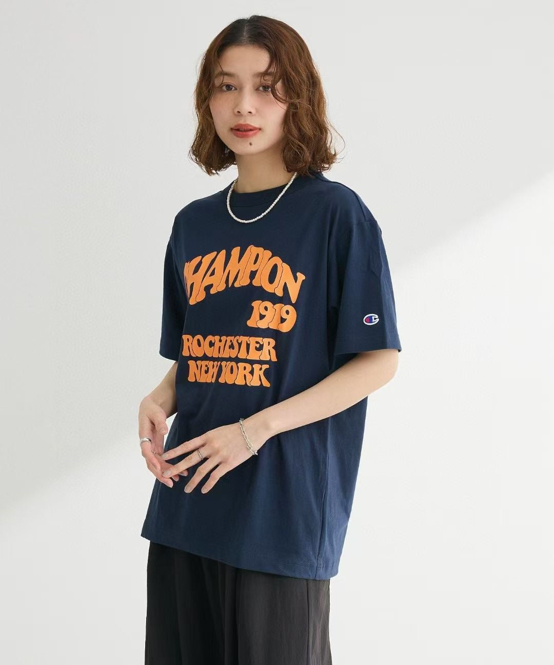 Champion 字母tee