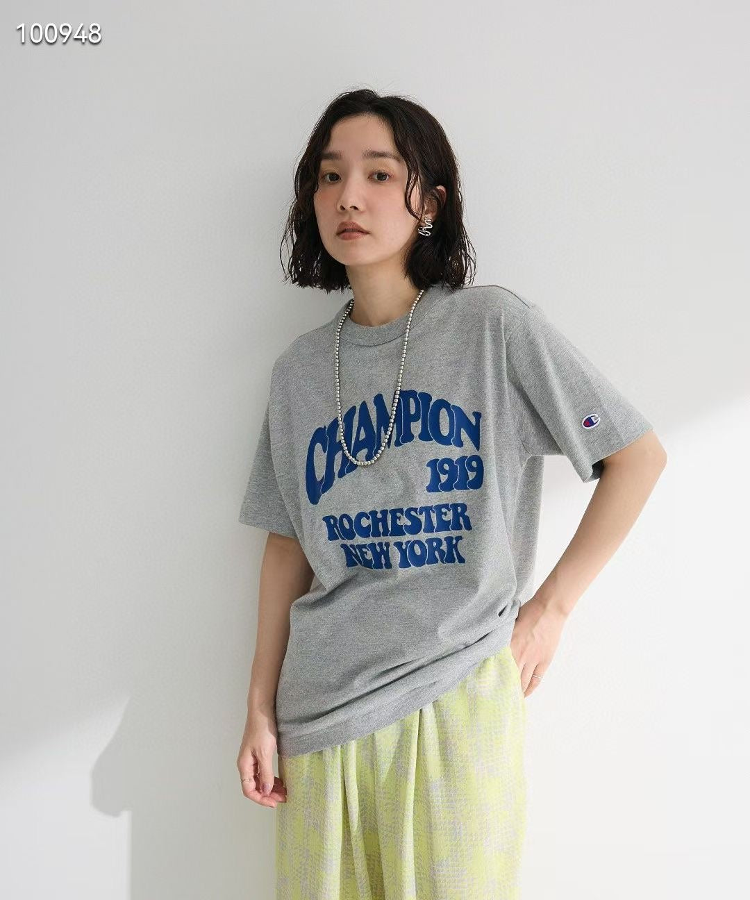 Champion 字母tee