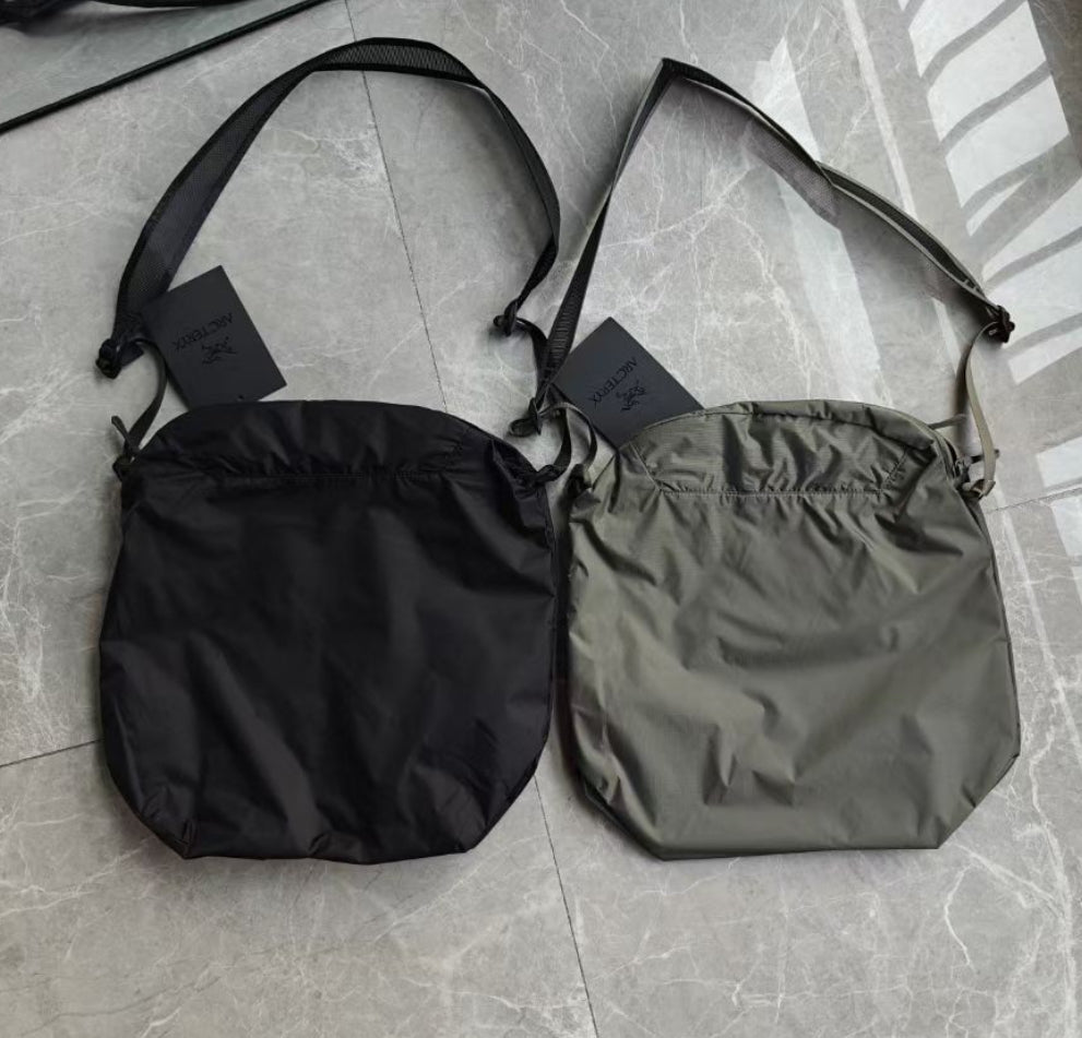 ARC’TERYX tote bag
