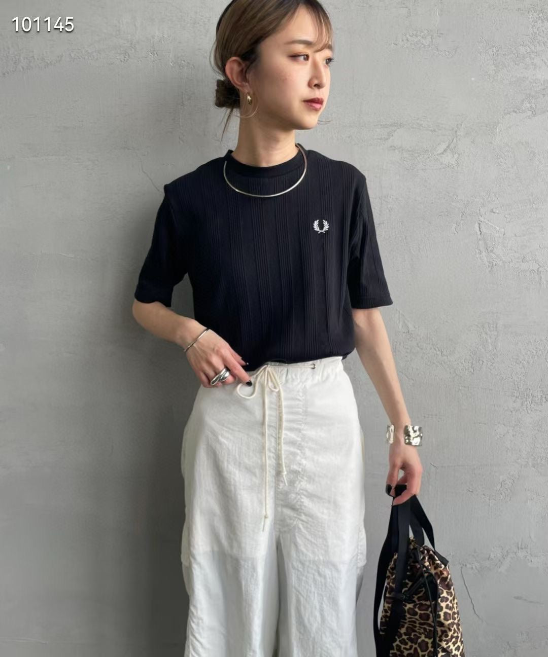Free perry 羅紋料logo tee