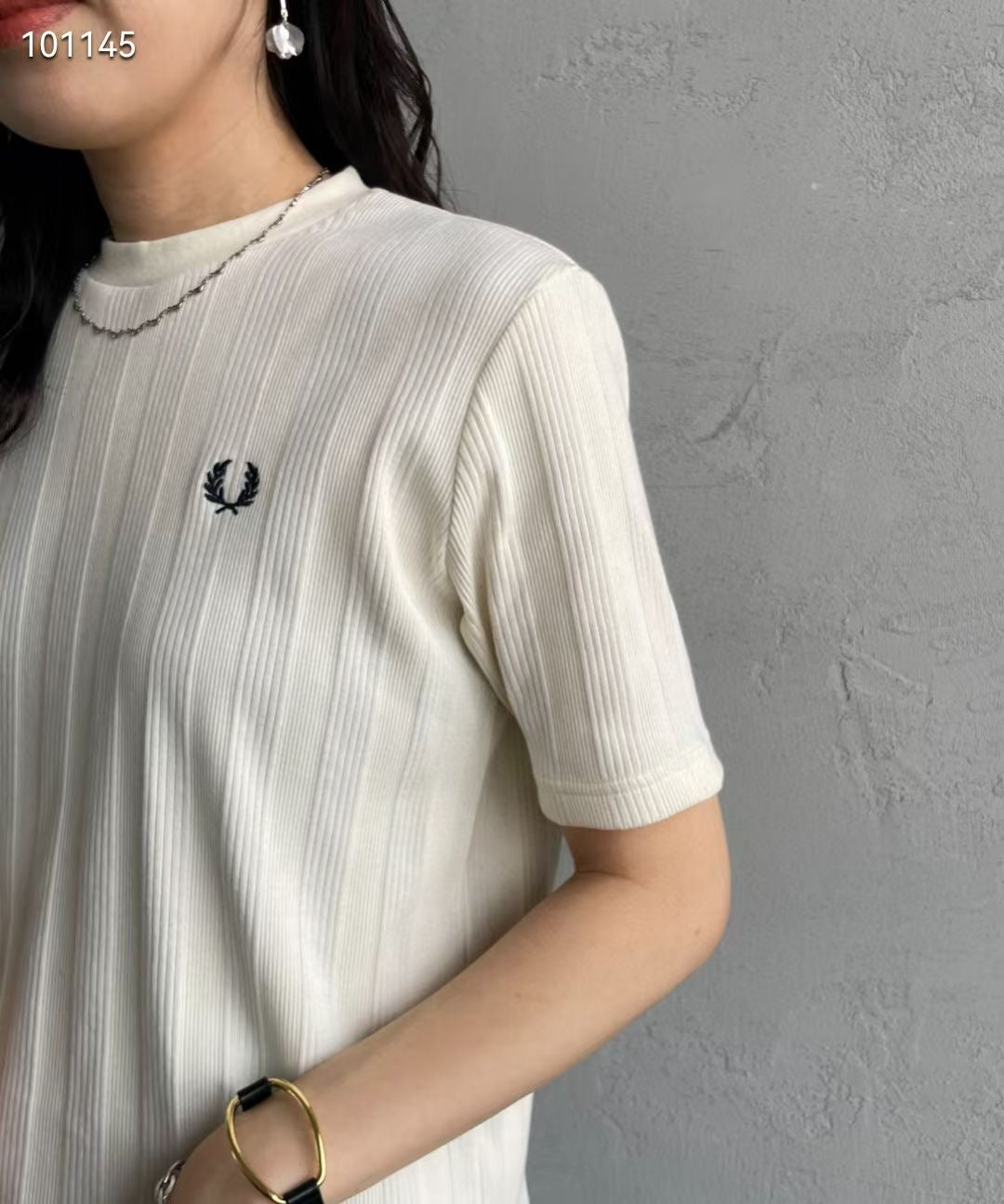 Free perry 羅紋料logo tee