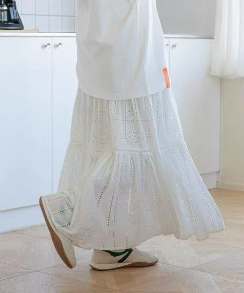 Niki and….刺繡花邊半折裙