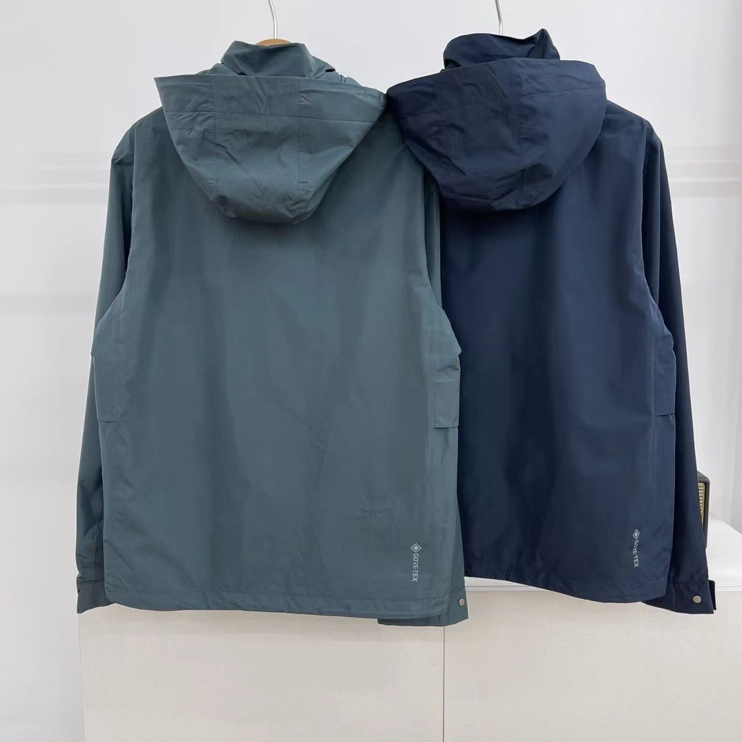 Aigle 男裝Gore tex防水有帽外套