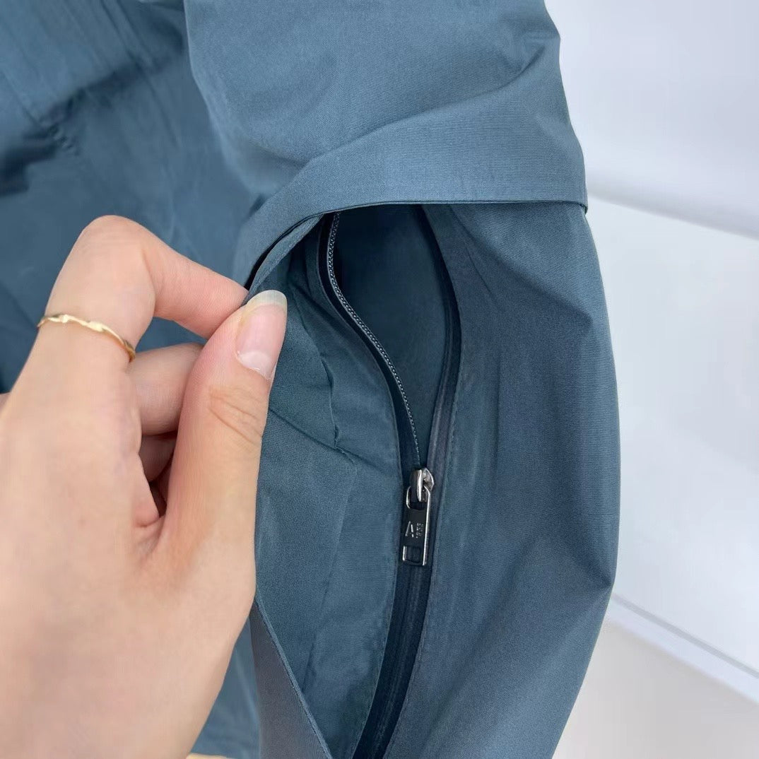 Aigle 男裝Gore tex防水有帽外套