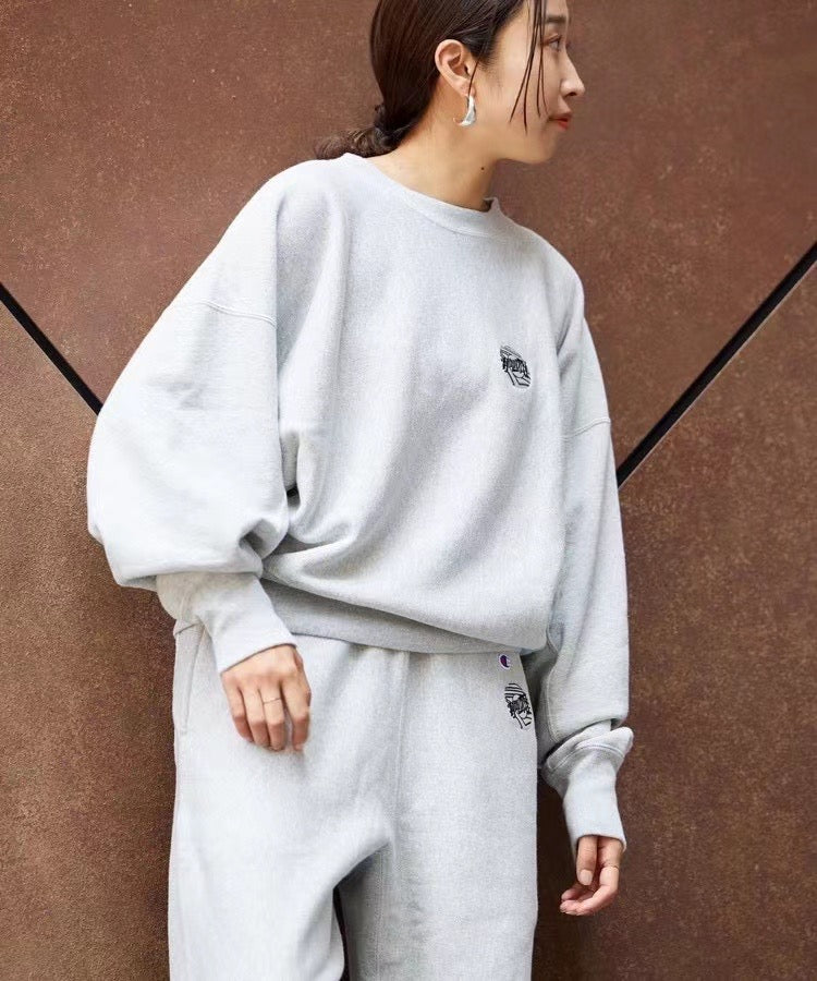 Champion 剌繡襟章圓領衛衣