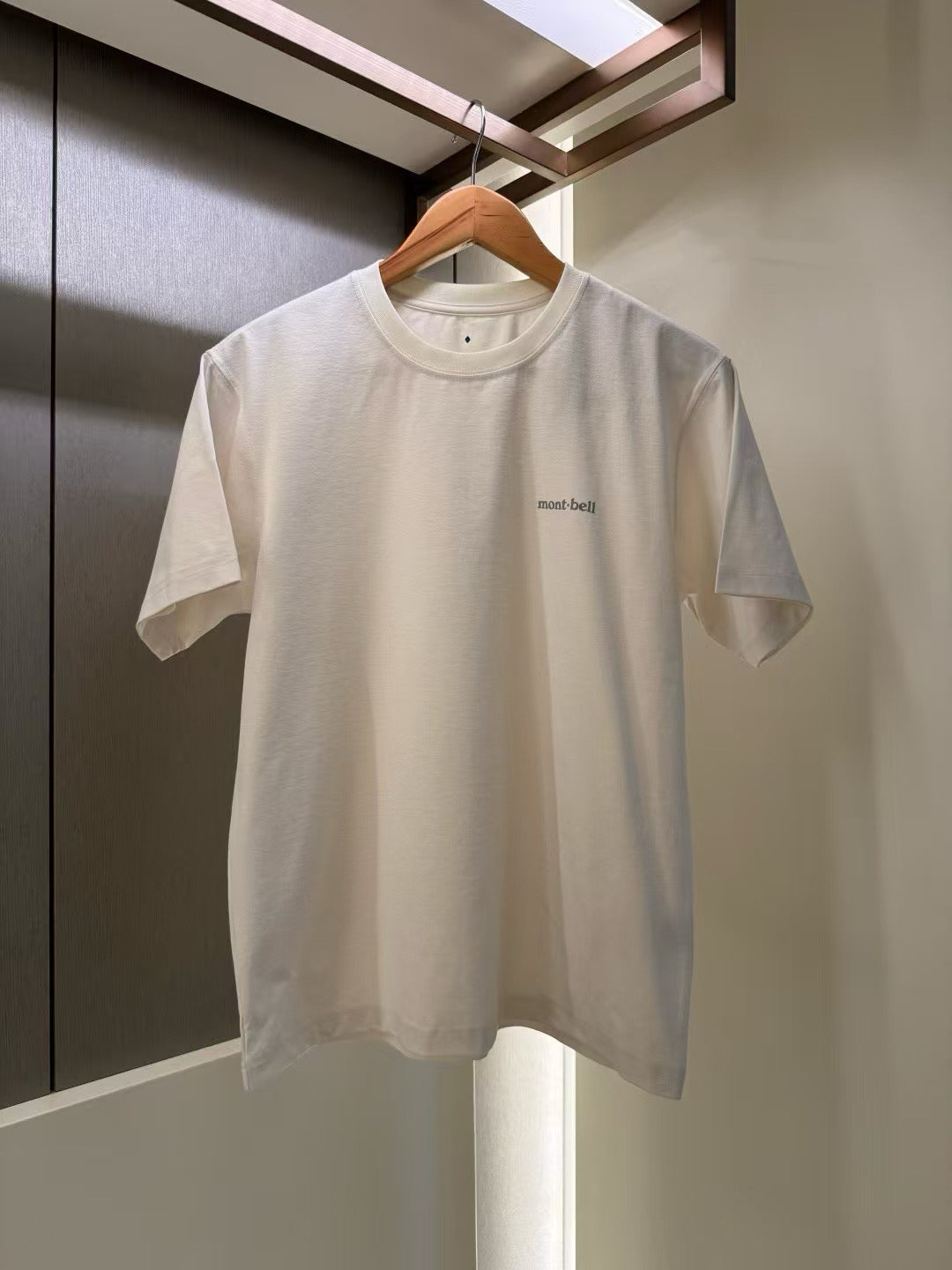 Mont bell logo tee