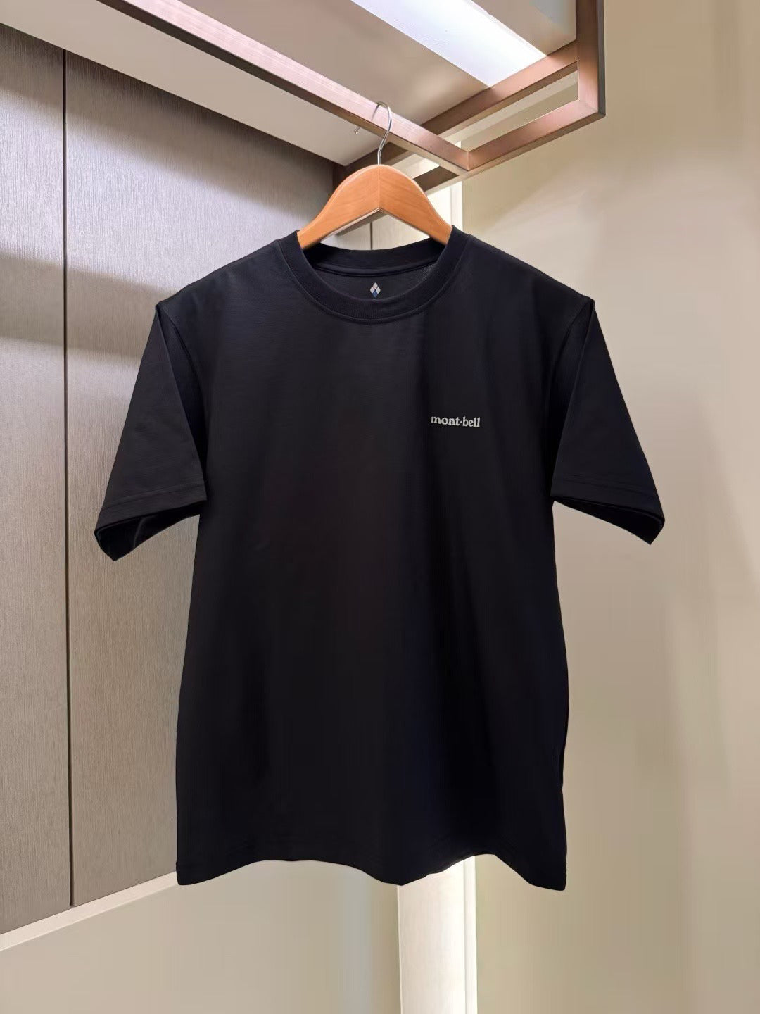 Mont bell logo tee