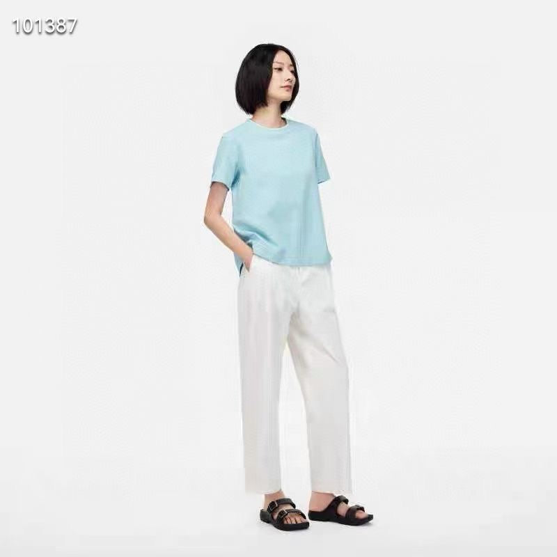 Aigle淨色tee