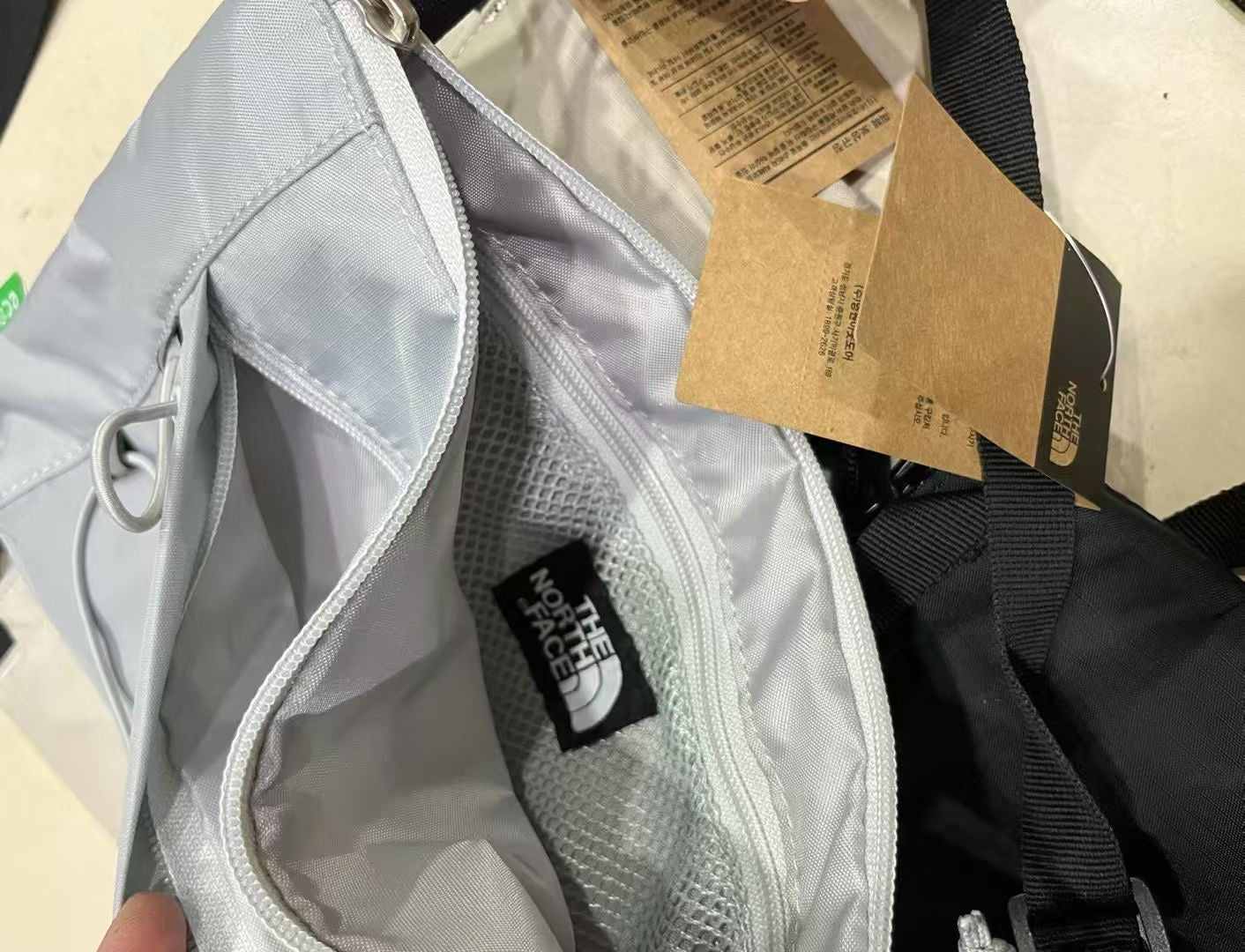 The North Face 防水斜咩袋