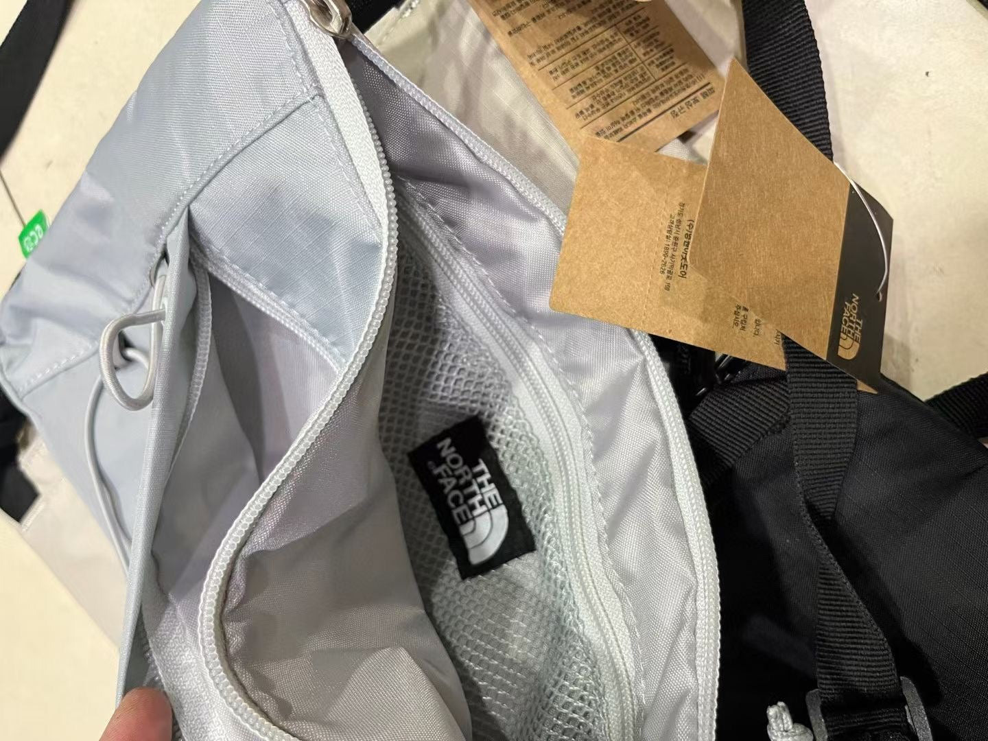 The North Face 防水斜咩袋