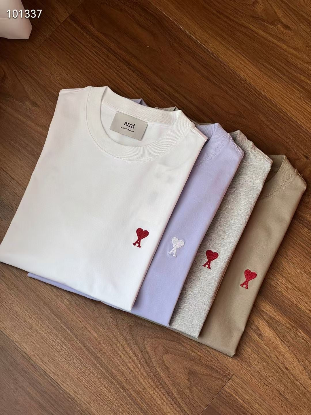 AMI 心心刺繡tee