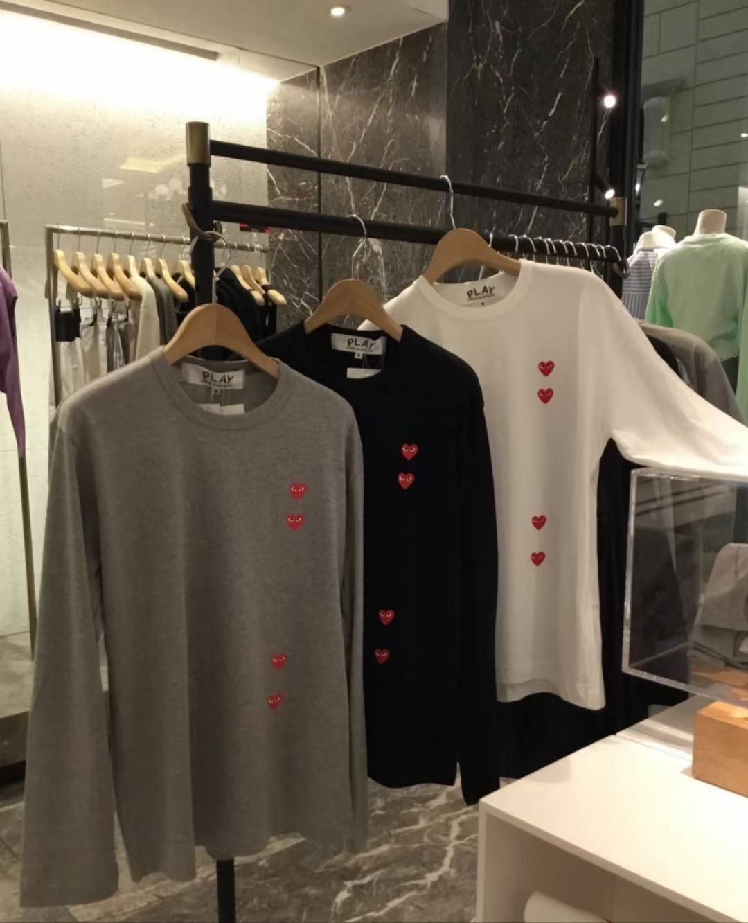 CDG play 印花直logo tee