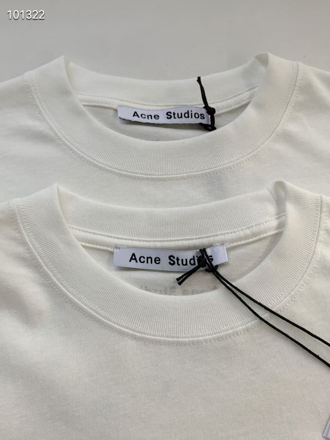 Acne studios 印花字母tee