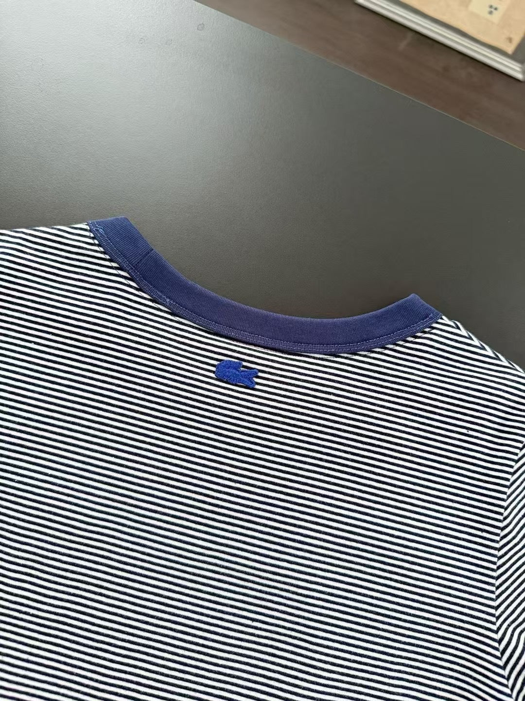 Lacoste間條tee