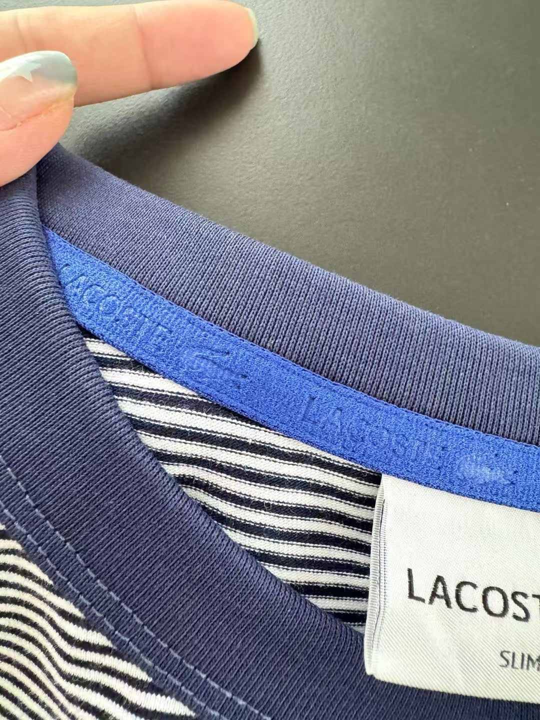 Lacoste間條tee
