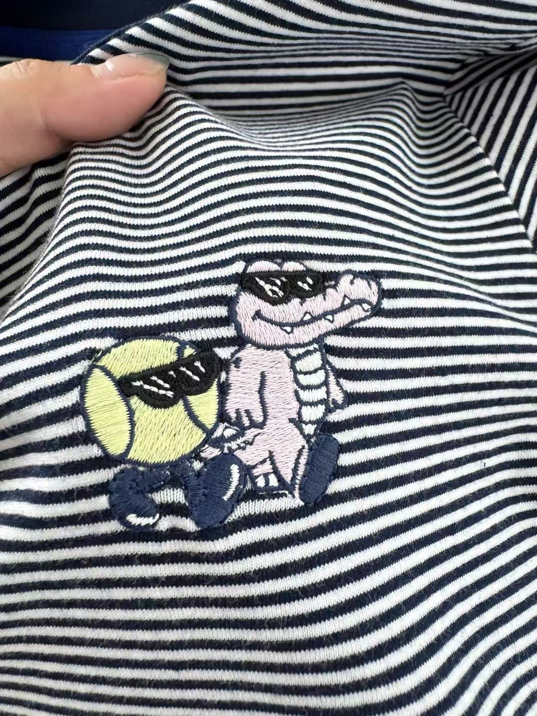 Lacoste間條tee