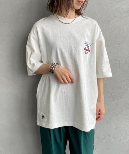 Chums penguin logo tee