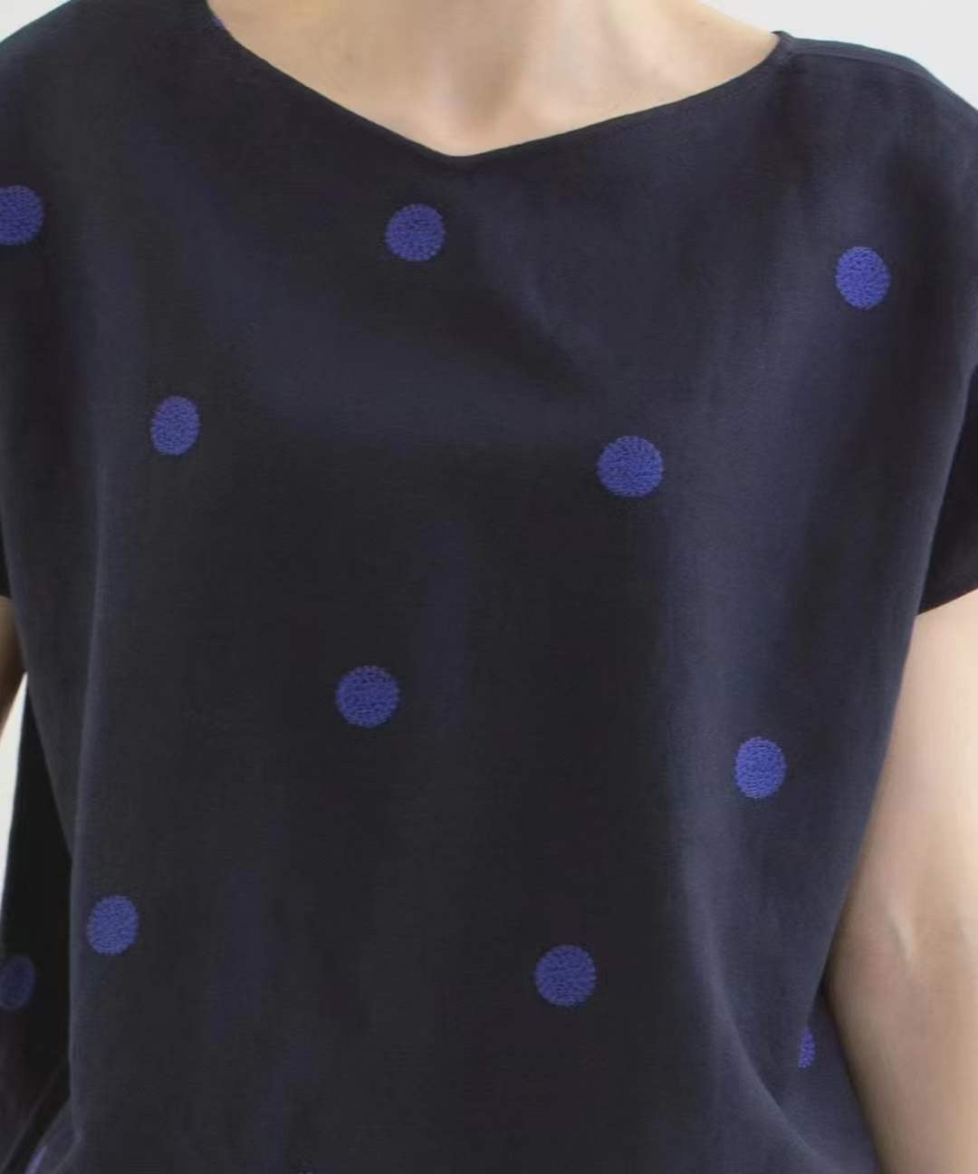 日單NOP波點刺繡tee