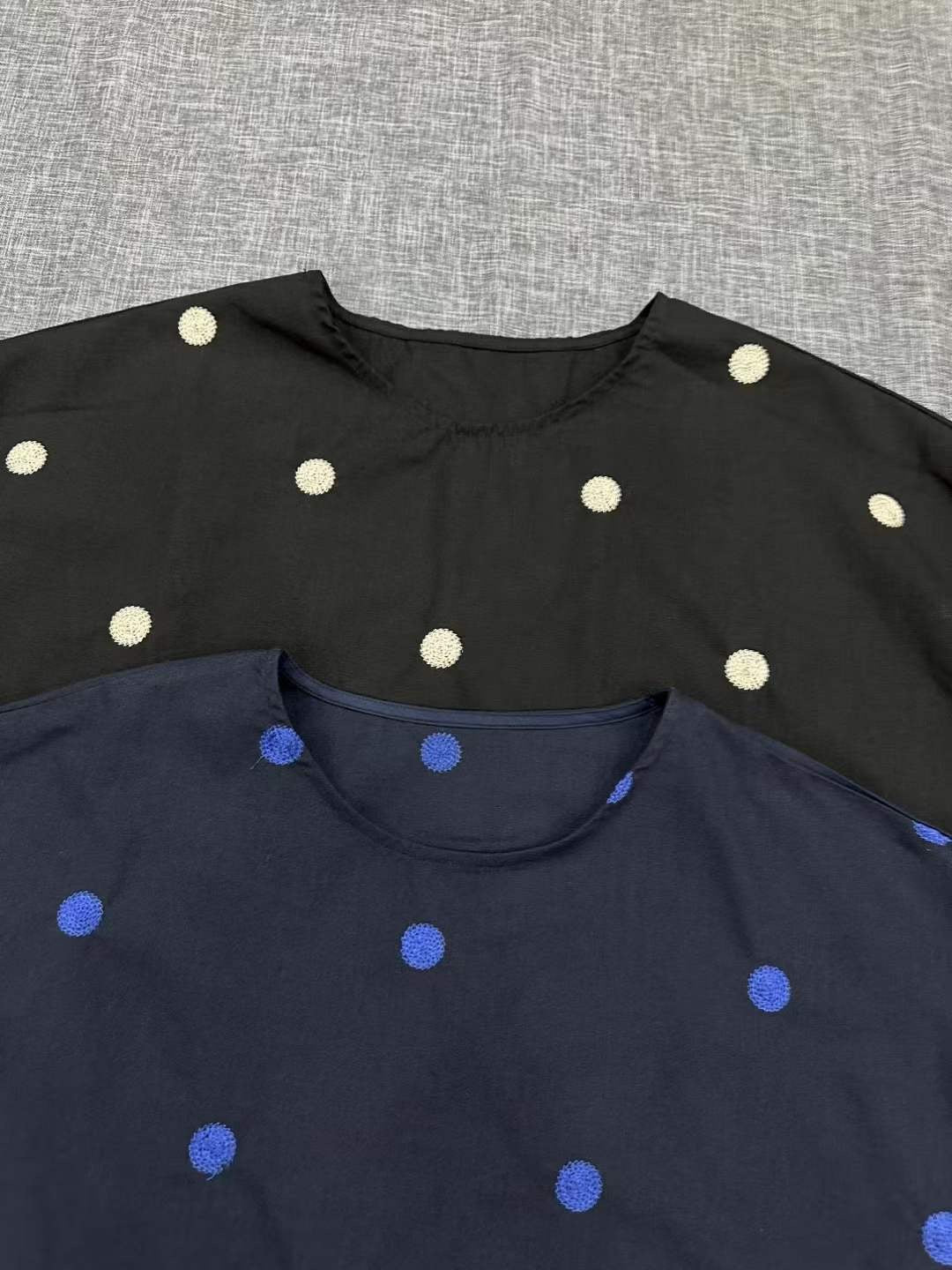 日單NOP波點刺繡tee