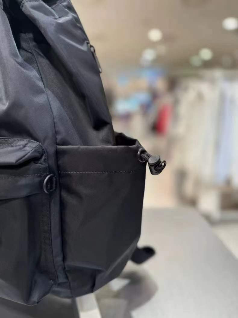 TNF 防水backpack