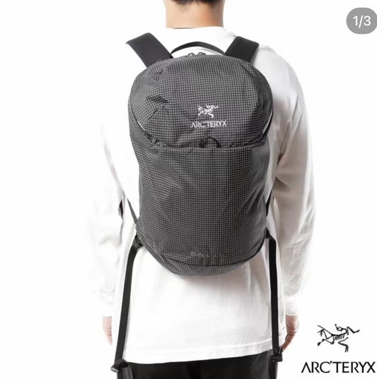Arcteryx格仔backpack