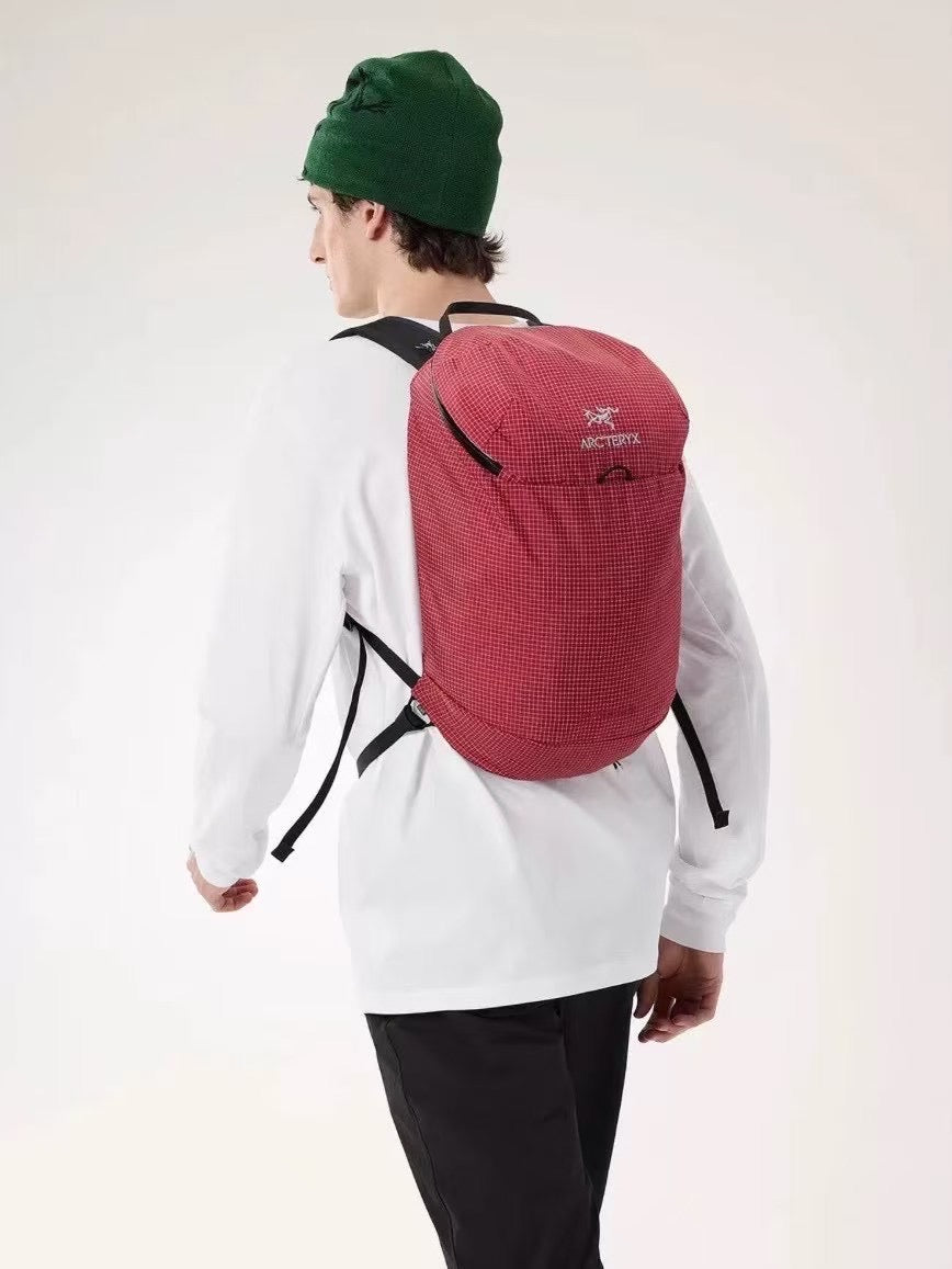Arcteryx格仔backpack