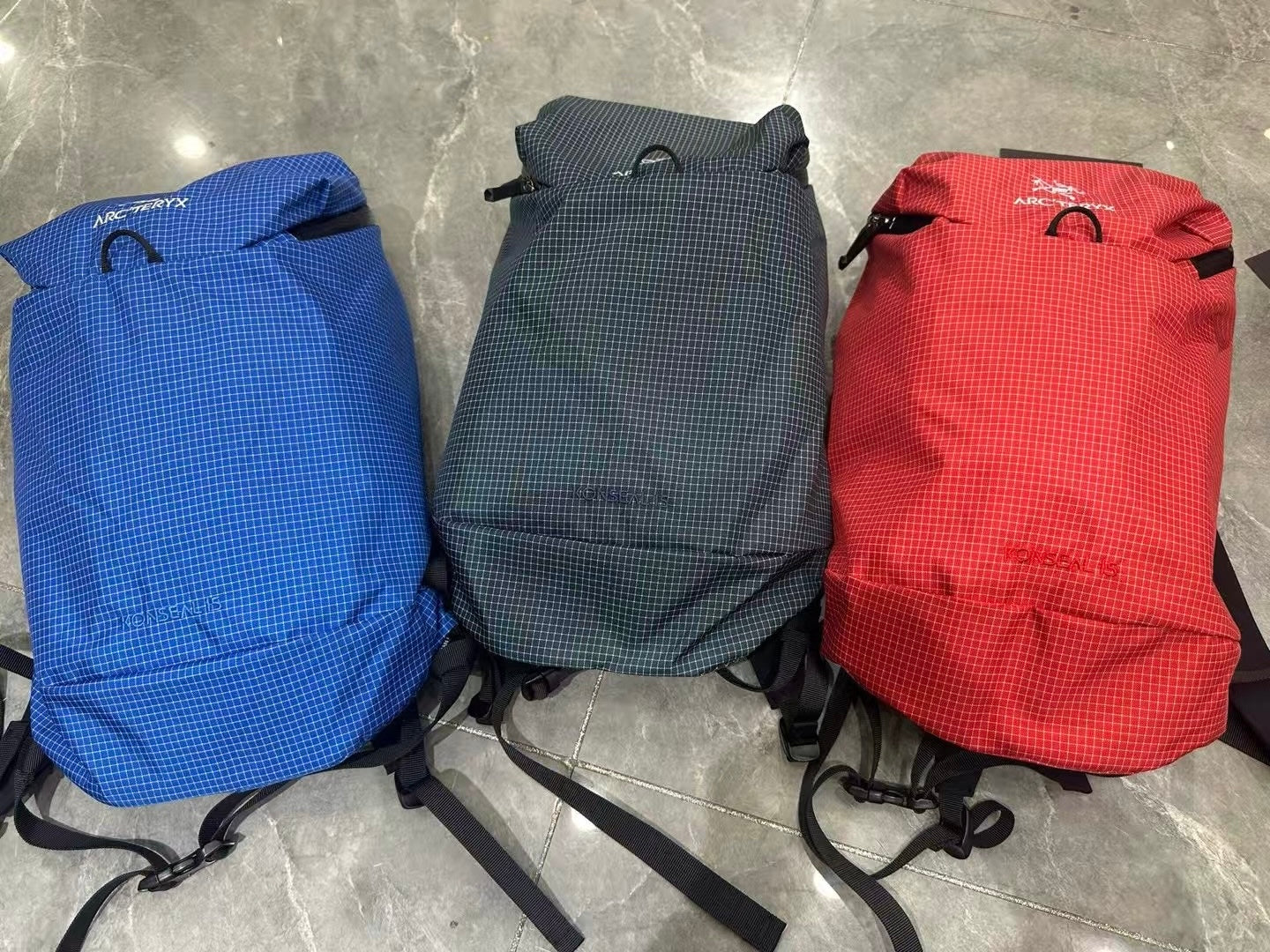 Arcteryx格仔backpack