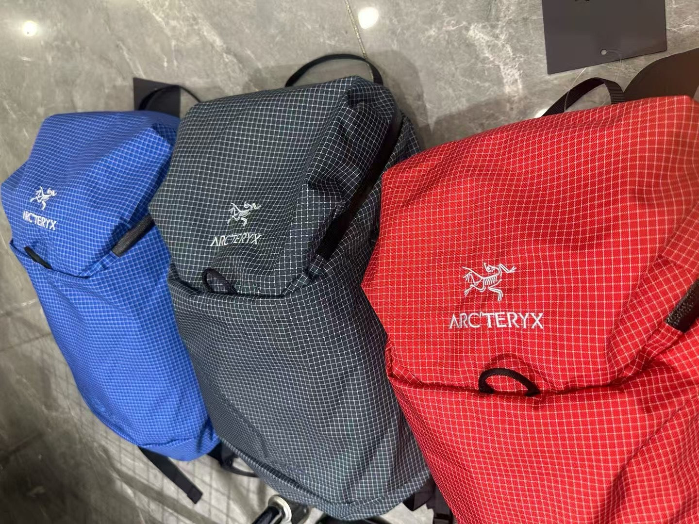 Arcteryx格仔backpack