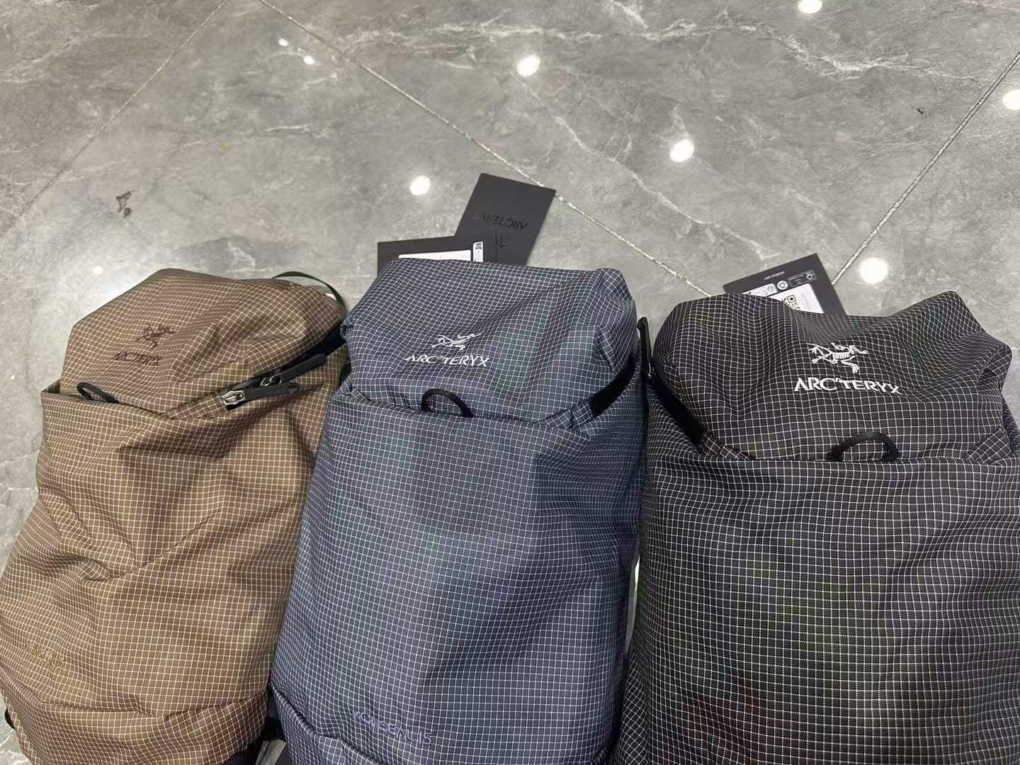Arcteryx格仔backpack