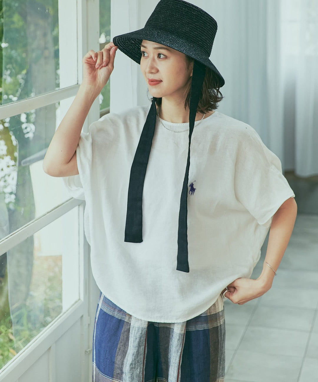 Polo亞麻料刺繡tee