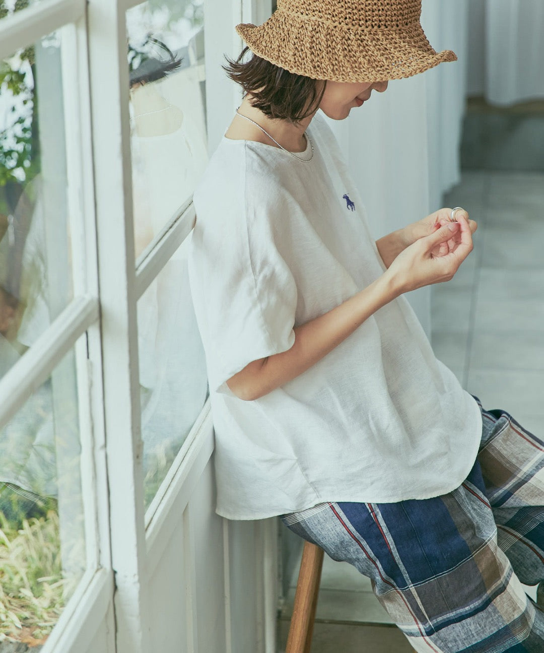 Polo亞麻料刺繡tee