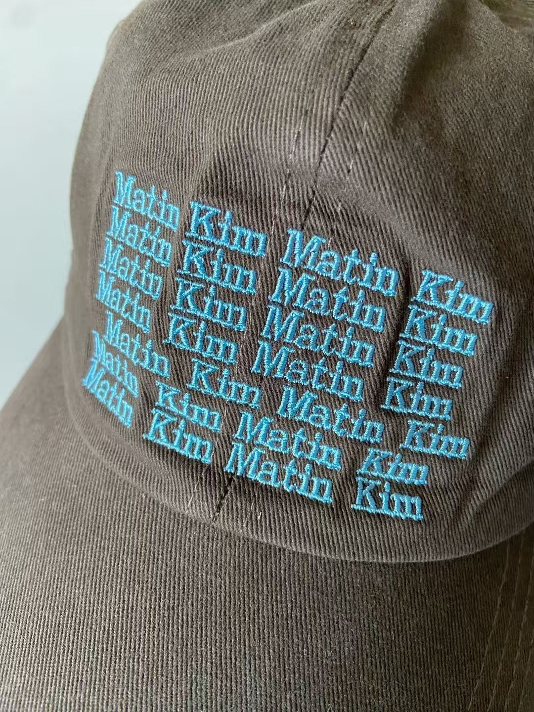 Matin Kim 刺繡帽