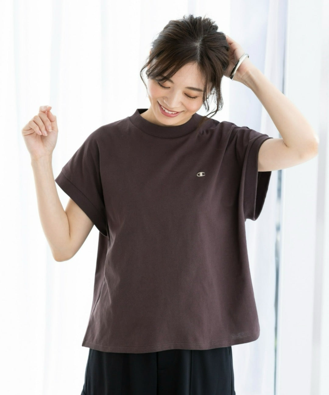 Champion logo tee