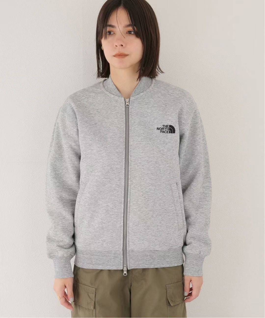 TNF 淨色拉鏈刺繡jacket