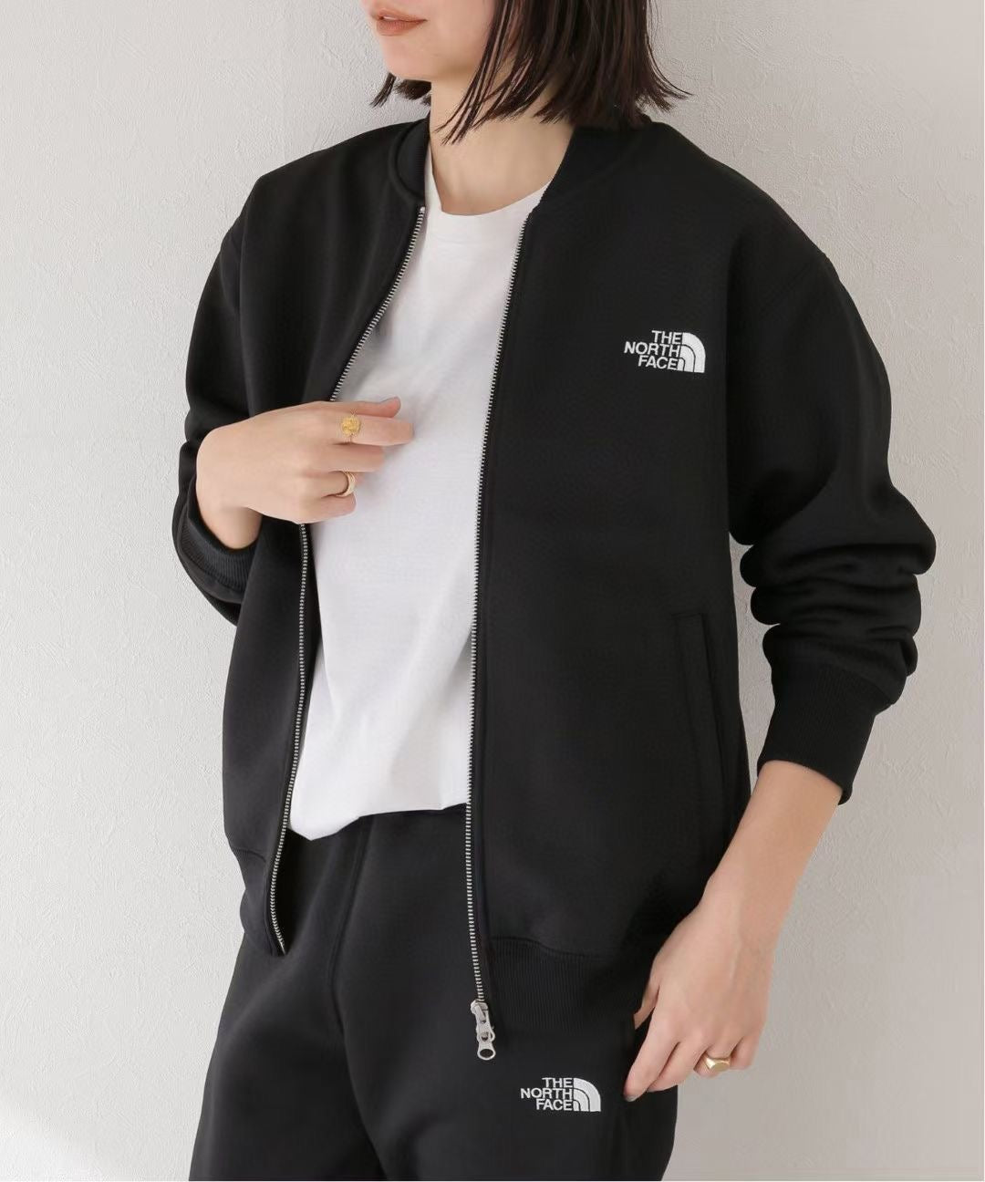 TNF 淨色拉鏈刺繡jacket