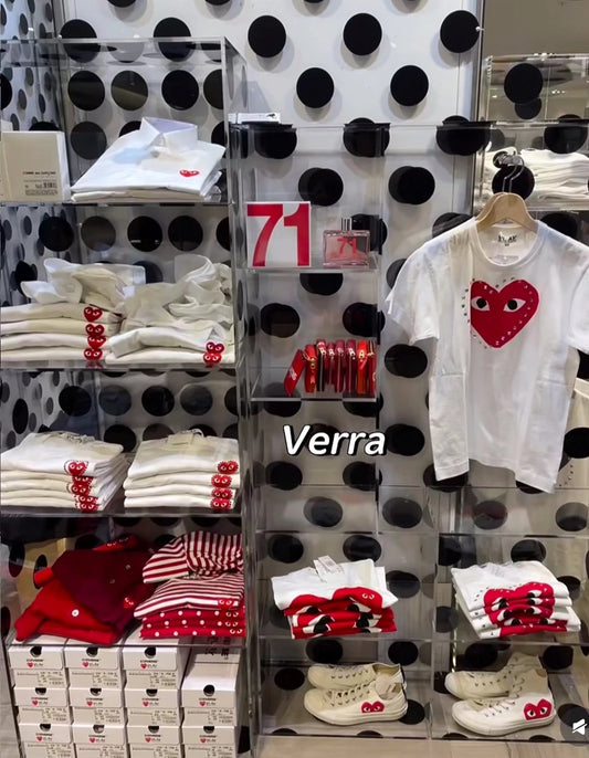 CDG play 鉚釘心心tee