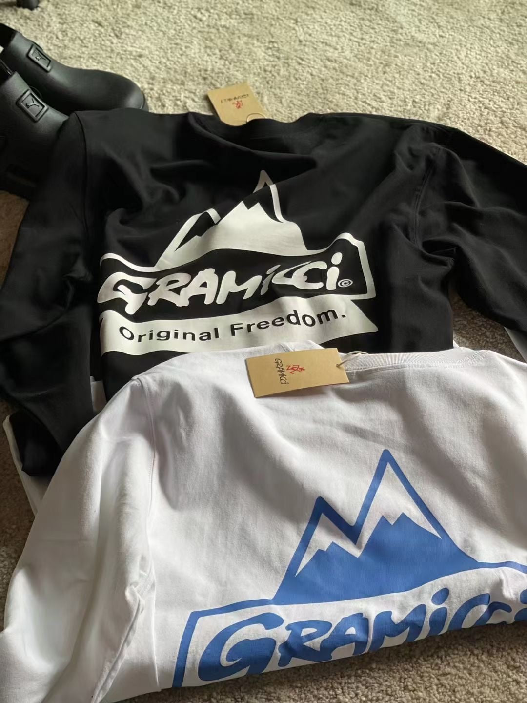 Gramicci 長袖logo tee