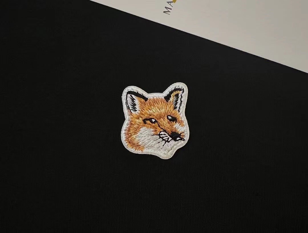 Maison Kitsune 狐狸logo tee