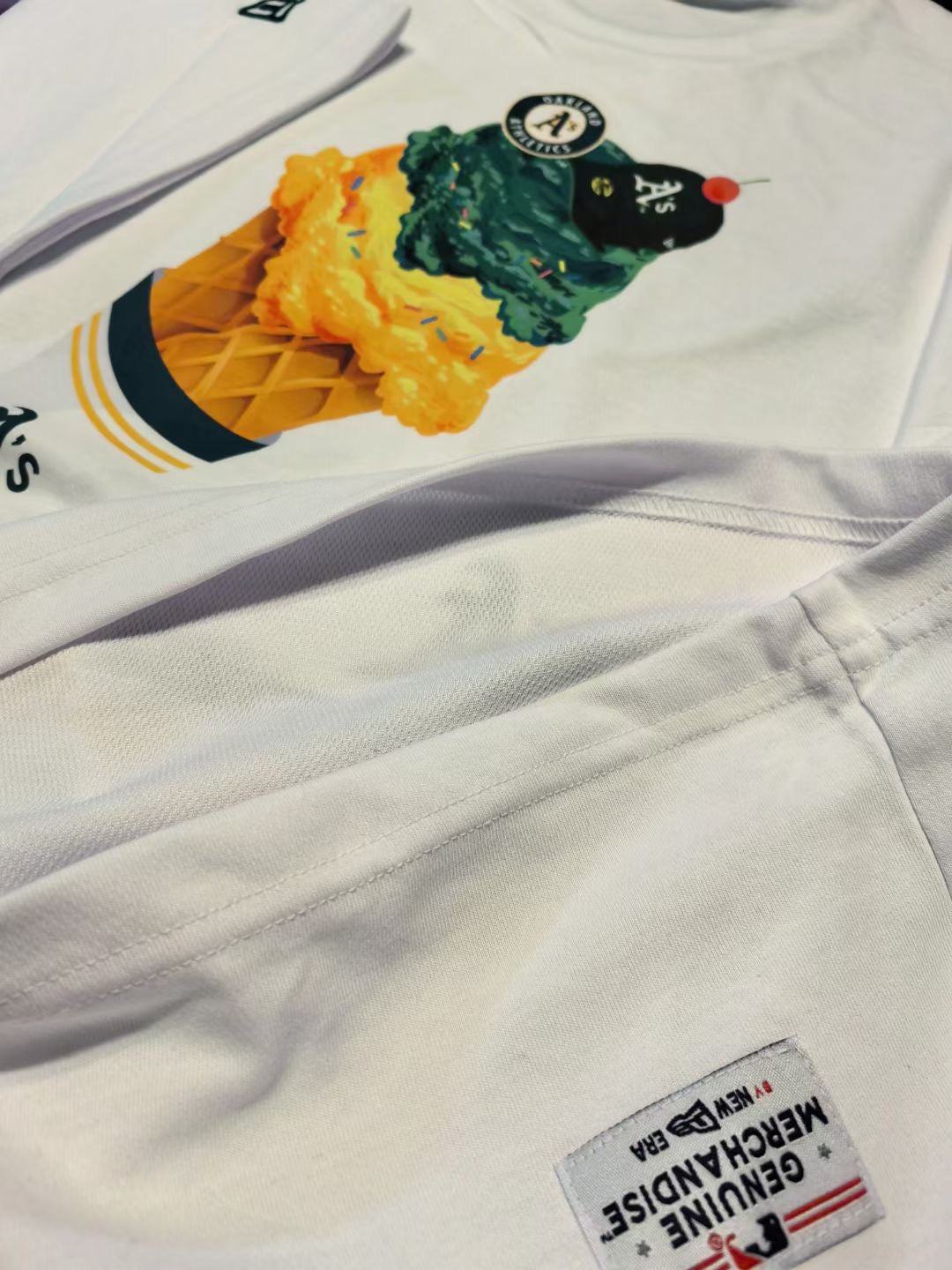 NEW ERA ice-cream tee